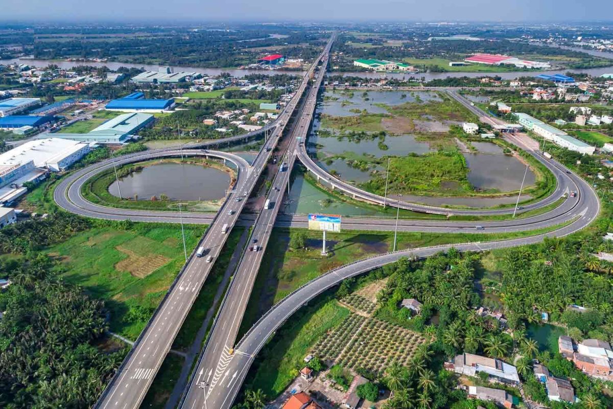 Giá đất vùng ven thành phố Hồ Chí Minh tăng nhờ đầu tư hạ tầng