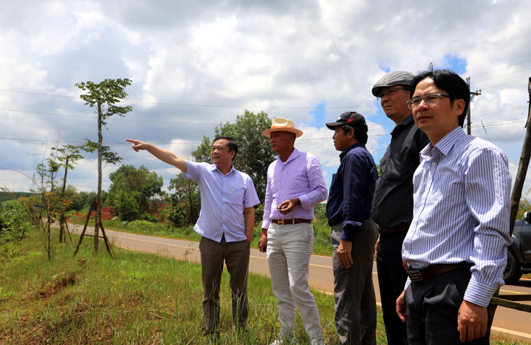 Lãnh đạo TP Bảo Lộc và Tập đoàn Ecopark đầu tư tại Bảo Lộc - khảo sát thực tế tại Dự án hồ Nam Phương 1 và Nam Phương 2