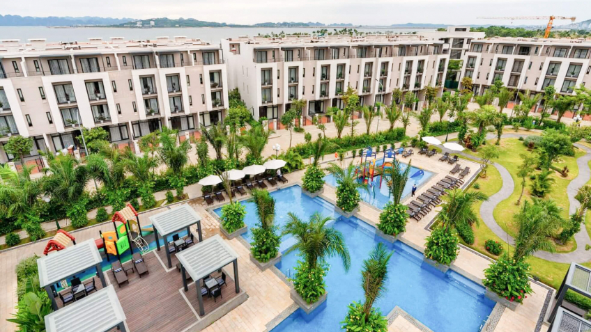oyal Lotus Resort & Villas Hạ Long