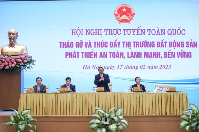 Thủ tướng Phạm Minh Chính trực tiếp chỉ đạo tháo gỡ khó khăn BĐS